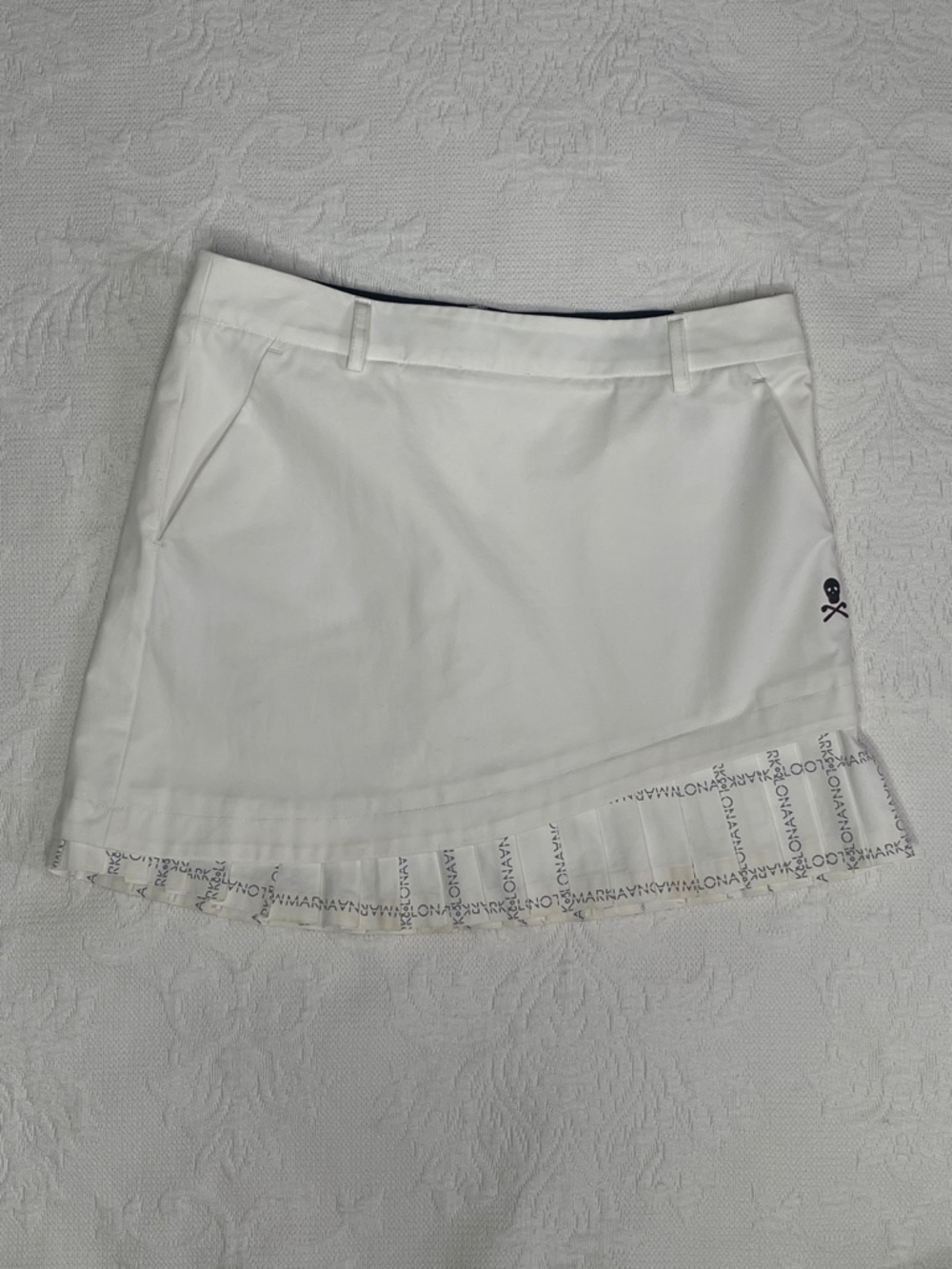 Mark & Lona Tournament Edition White Pleated Skull Skirt Size 38 US Small